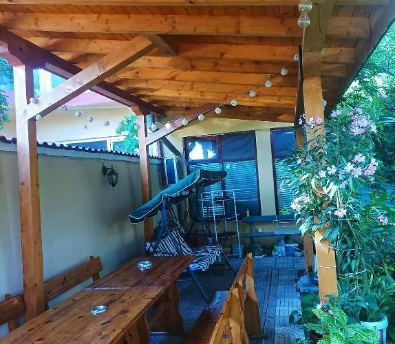 Guest house Family California